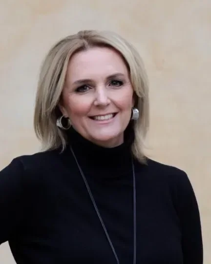 Portrait of Leslie Nicholson